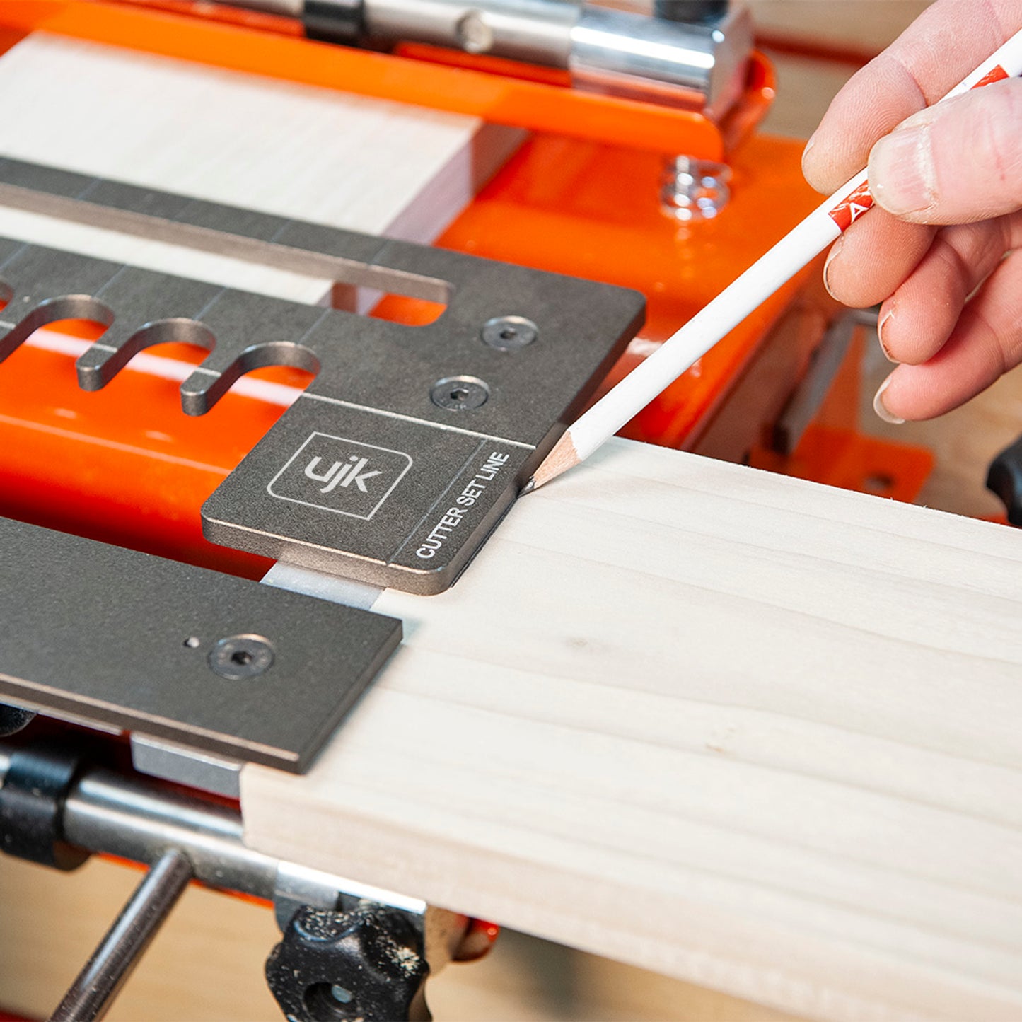 Universal Dovetail Jig