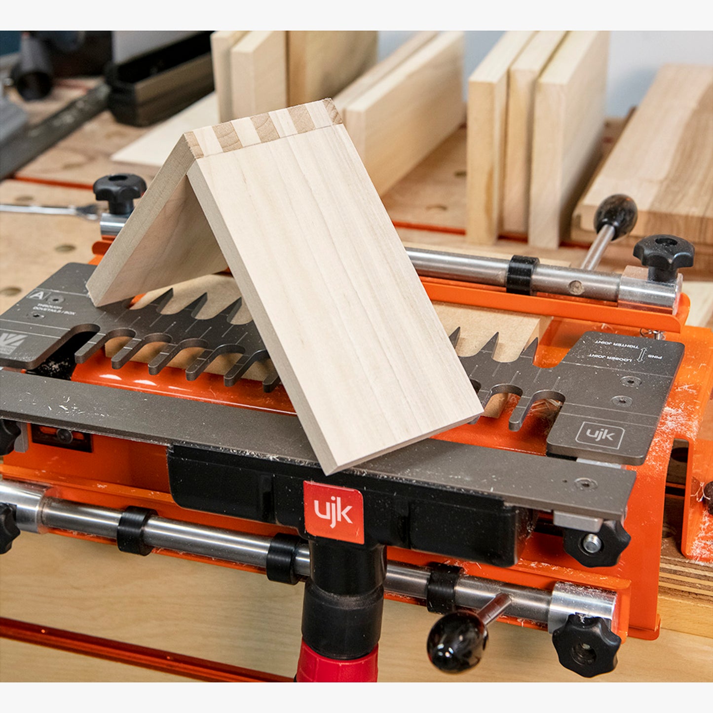 Universal Dovetail Jig