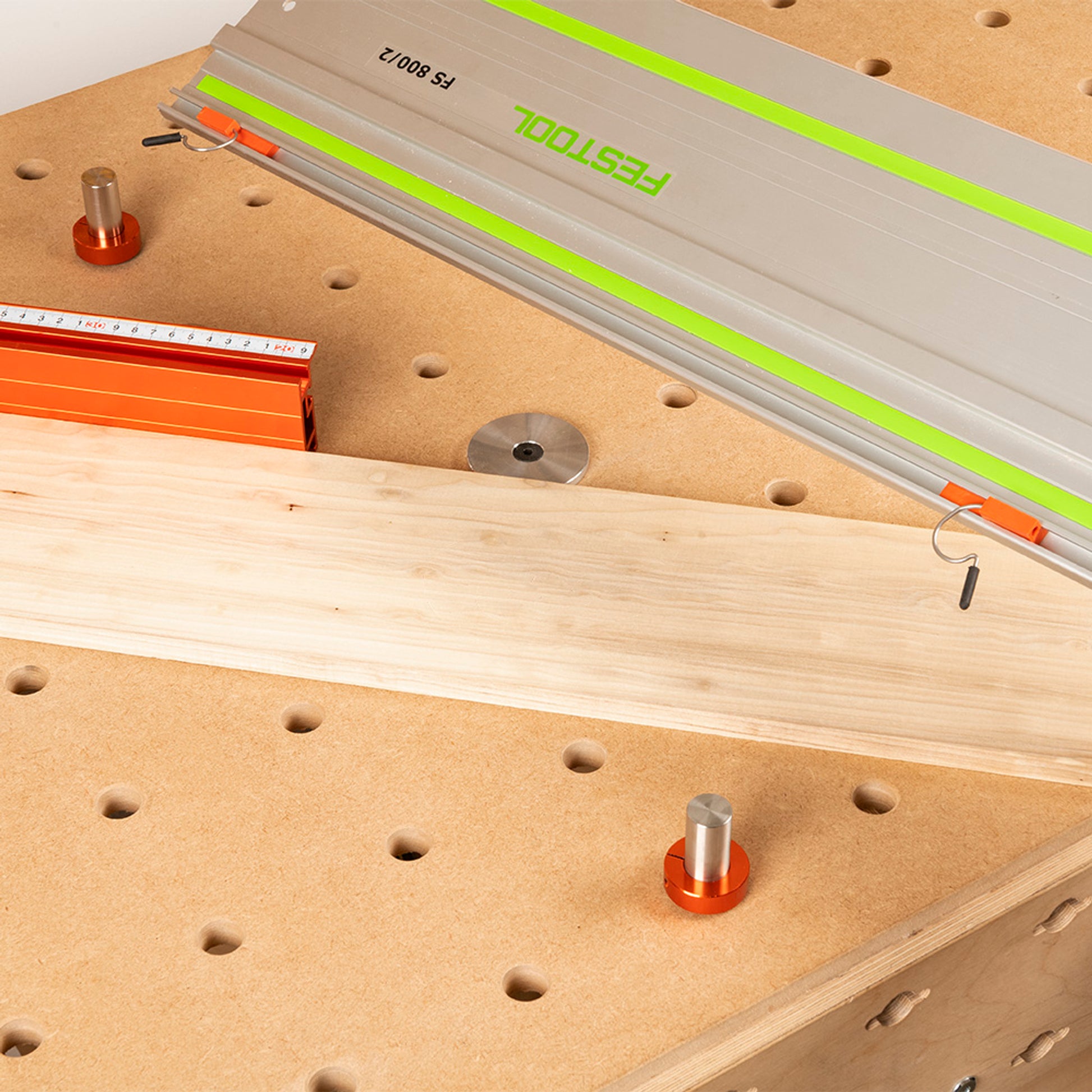 Fence and Length Stop for Guide Rail Saws