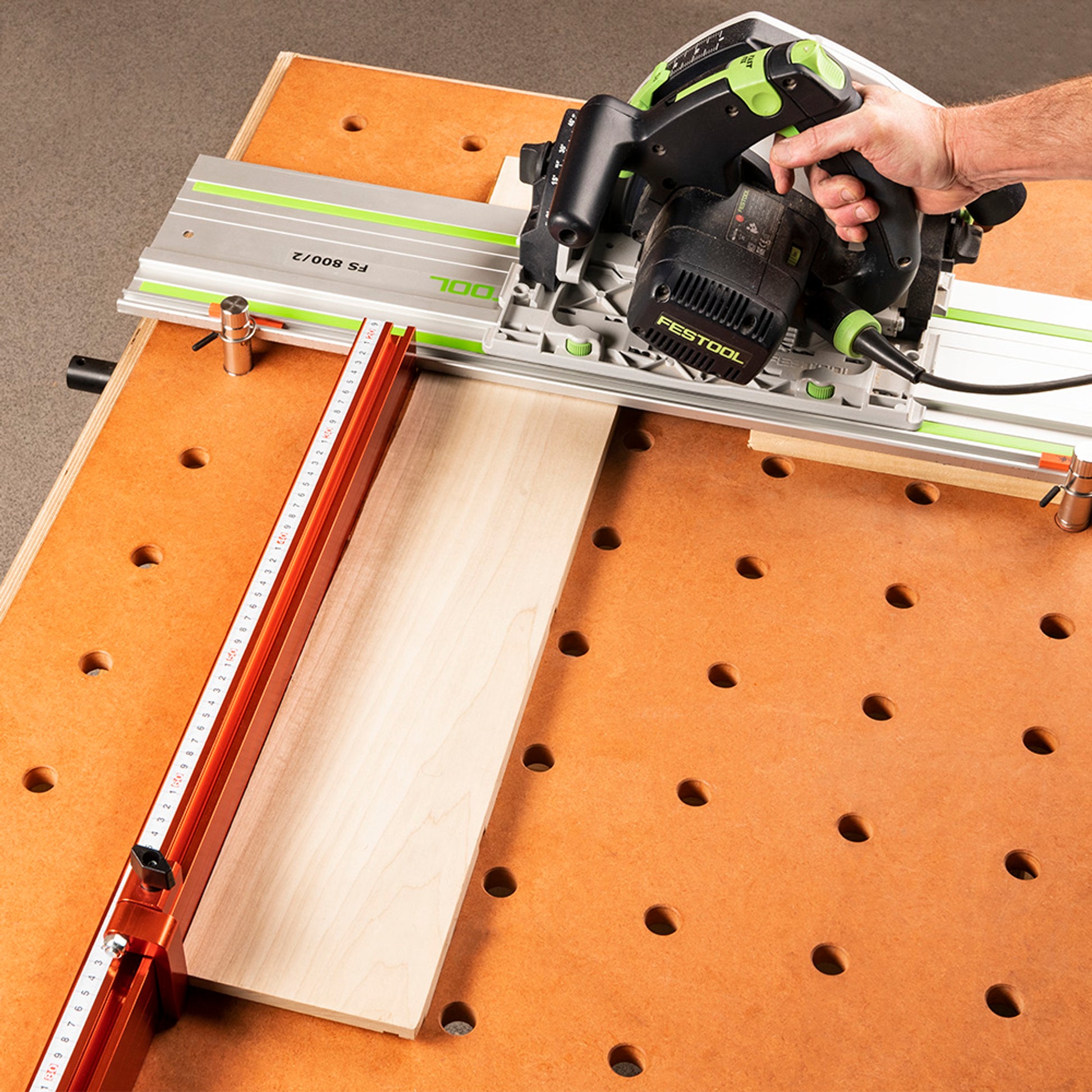 Fence and Length Stop for Guide Rail Saws