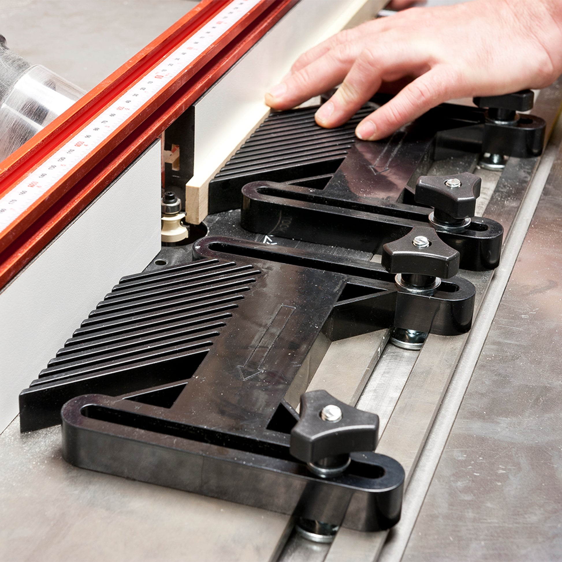 Double Horizontal Featherboards